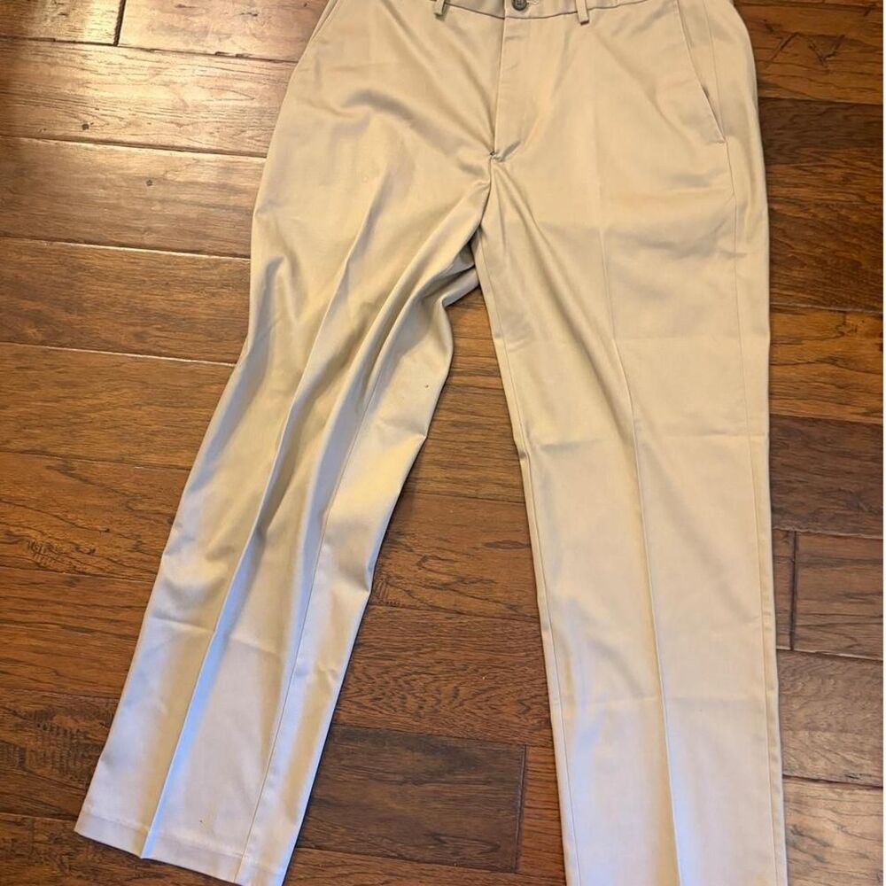 Haggar Men's Tan and Cream Trousers